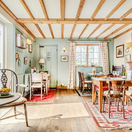 Tiger Inn - Grace Eastdean Екстериор снимка